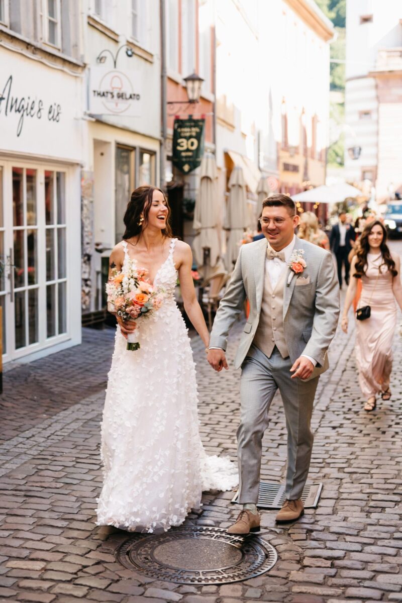 Modernes Brautkleid in der Bridal Boutique Heidelberg